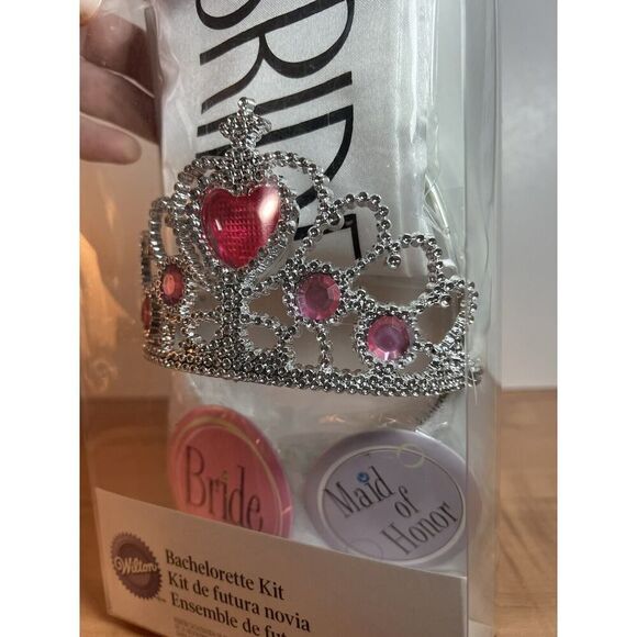 Wilton Bridal Sash  Crown Party Kit Bachelorette Party Tiara Sash Button - Picture 2 of 7